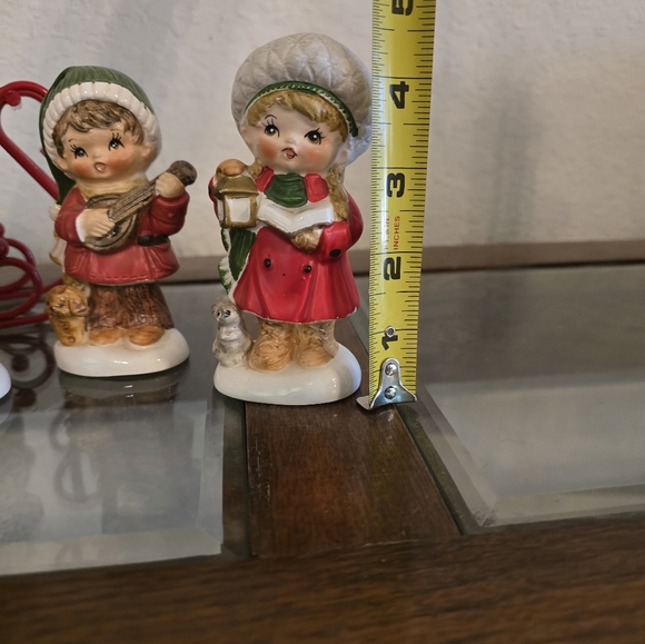 Vintage 1950's Napcoware Christmas caroling trio with hand painted sleigh. - Picture 9 of 15